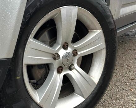 Сірий Джип Compass, об'ємом двигуна 2.4 л та пробігом 163 тис. км за 10300 $, фото 12 на Automoto.ua