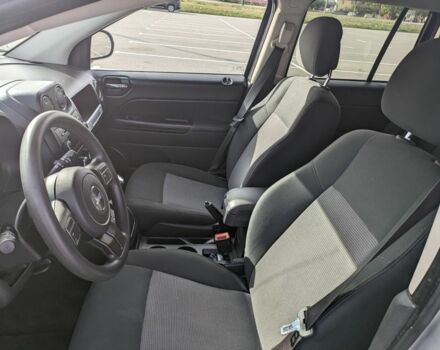 Сірий Джип Compass, об'ємом двигуна 2.4 л та пробігом 172 тис. км за 9000 $, фото 16 на Automoto.ua