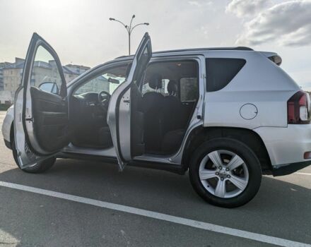 Сірий Джип Compass, об'ємом двигуна 2.4 л та пробігом 172 тис. км за 9000 $, фото 18 на Automoto.ua