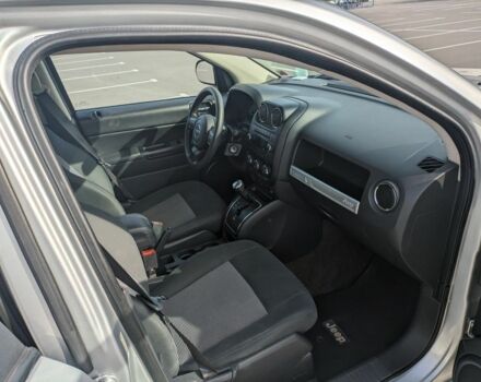 Сірий Джип Compass, об'ємом двигуна 2.4 л та пробігом 172 тис. км за 9000 $, фото 14 на Automoto.ua