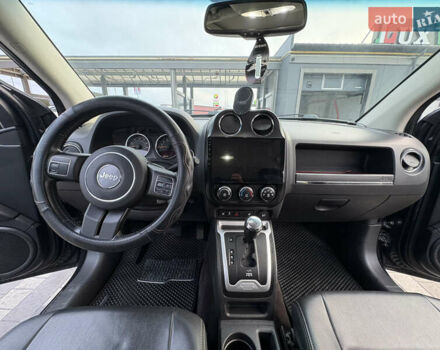 Сірий Джип Compass, об'ємом двигуна 2.4 л та пробігом 187 тис. км за 11900 $, фото 9 на Automoto.ua