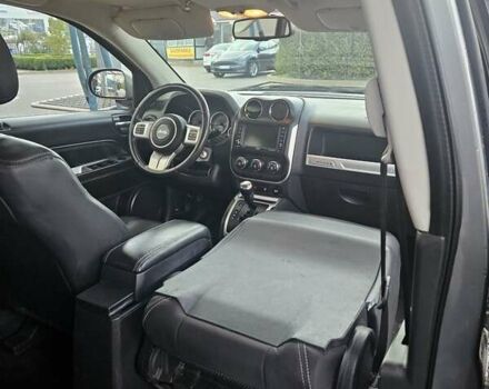Сірий Джип Compass, об'ємом двигуна 2.36 л та пробігом 90 тис. км за 9000 $, фото 9 на Automoto.ua