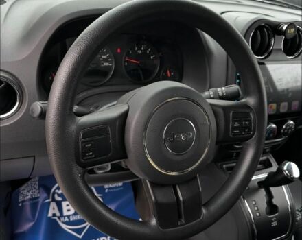 Сірий Джип Compass, об'ємом двигуна 2.4 л та пробігом 163 тис. км за 10300 $, фото 7 на Automoto.ua