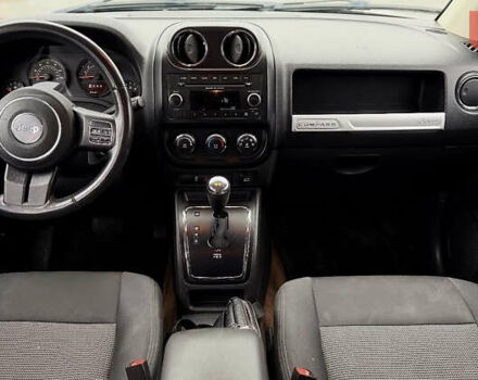 Серый Джип Компас, объемом двигателя 2 л и пробегом 236 тыс. км за 9500 $, фото 8 на Automoto.ua