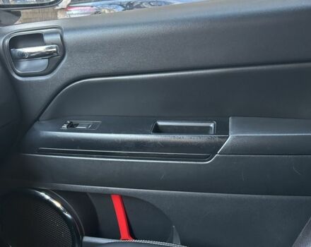 Серый Джип Компас, объемом двигателя 2.4 л и пробегом 240 тыс. км за 9400 $, фото 3 на Automoto.ua