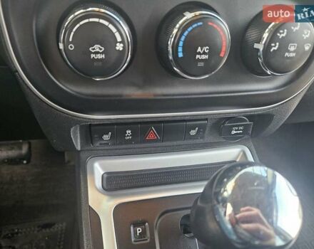 Сірий Джип Compass, об'ємом двигуна 2.36 л та пробігом 90 тис. км за 9000 $, фото 8 на Automoto.ua
