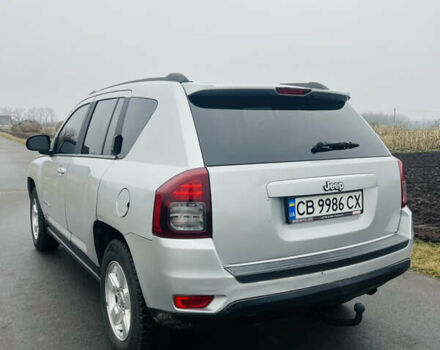 Серый Джип Компас, объемом двигателя 2 л и пробегом 236 тыс. км за 9500 $, фото 3 на Automoto.ua