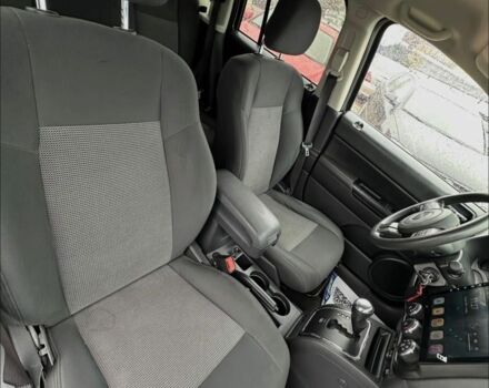 Сірий Джип Compass, об'ємом двигуна 2.4 л та пробігом 163 тис. км за 10300 $, фото 4 на Automoto.ua
