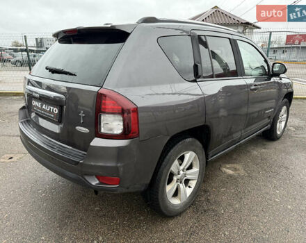 Сірий Джип Compass, об'ємом двигуна 2.36 л та пробігом 263 тис. км за 11490 $, фото 5 на Automoto.ua