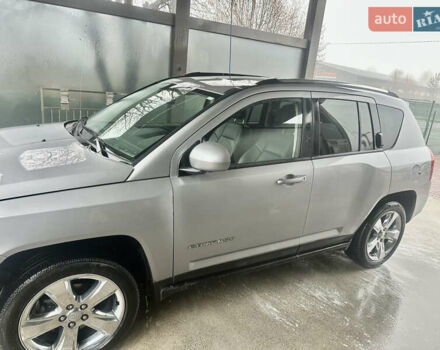 Серый Джип Компас, объемом двигателя 2.4 л и пробегом 160 тыс. км за 10500 $, фото 3 на Automoto.ua