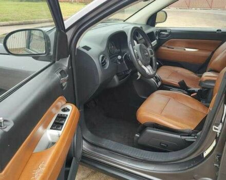 Серый Джип Компас, объемом двигателя 2.4 л и пробегом 85 тыс. км за 5600 $, фото 5 на Automoto.ua