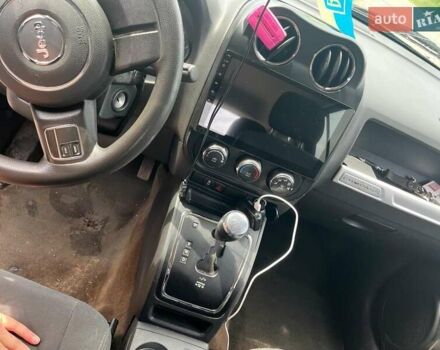 Сірий Джип Compass, об'ємом двигуна 2 л та пробігом 170 тис. км за 9300 $, фото 7 на Automoto.ua