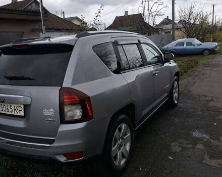 Серый Джип Компас, объемом двигателя 2 л и пробегом 280 тыс. км за 10500 $, фото 3 на Automoto.ua