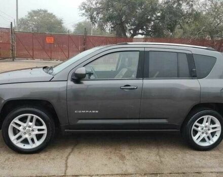 Серый Джип Компас, объемом двигателя 2.4 л и пробегом 85 тыс. км за 5600 $, фото 2 на Automoto.ua