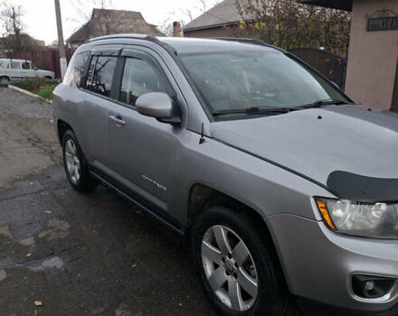 Серый Джип Компас, объемом двигателя 2 л и пробегом 280 тыс. км за 10500 $, фото 1 на Automoto.ua