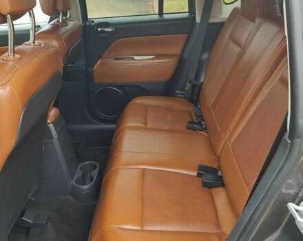 Серый Джип Компас, объемом двигателя 2.4 л и пробегом 85 тыс. км за 5600 $, фото 9 на Automoto.ua