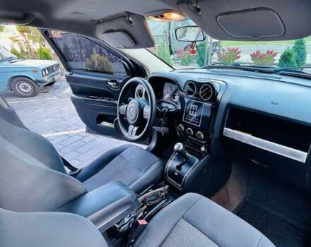Сірий Джип Compass, об'ємом двигуна 2 л та пробігом 191 тис. км за 9300 $, фото 3 на Automoto.ua