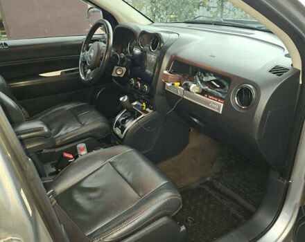 Серый Джип Компас, объемом двигателя 2 л и пробегом 280 тыс. км за 10500 $, фото 14 на Automoto.ua