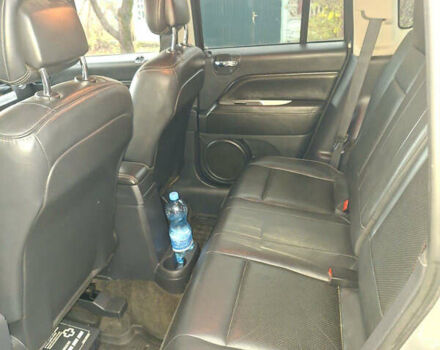 Серый Джип Компас, объемом двигателя 2 л и пробегом 280 тыс. км за 10500 $, фото 12 на Automoto.ua