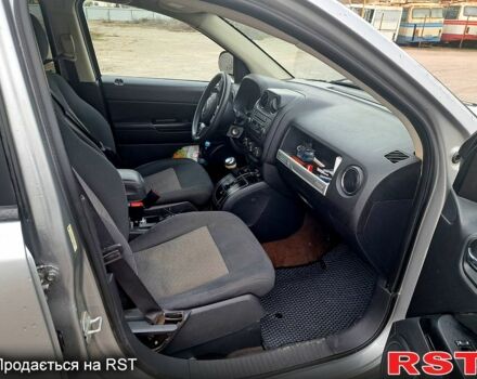 Серый Джип Компас, объемом двигателя 2.4 л и пробегом 160 тыс. км за 10500 $, фото 4 на Automoto.ua