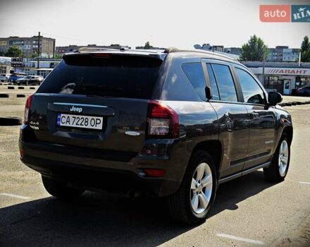 Сірий Джип Compass, об'ємом двигуна 2.36 л та пробігом 203 тис. км за 10900 $, фото 2 на Automoto.ua
