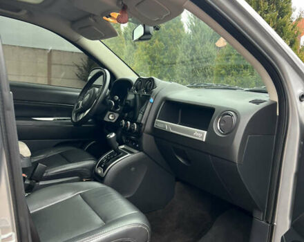 Сірий Джип Compass, об'ємом двигуна 2.36 л та пробігом 185 тис. км за 9700 $, фото 12 на Automoto.ua