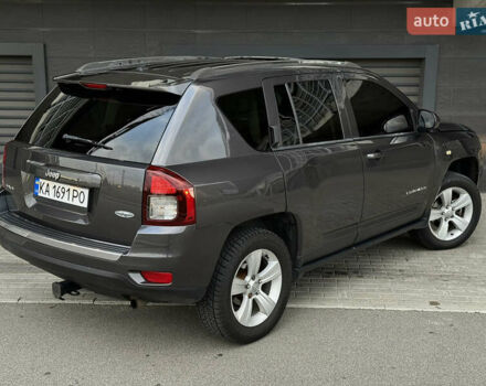 Джип Компас 2015 в Киеве на Automoto.ua Серый Джип Компас, объемом двигателя 2.36 л и пробегом 183 тыс. км за 10900 $, фото 4 на Automoto.ua