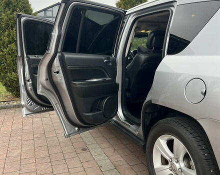 Сірий Джип Compass, об'ємом двигуна 2.36 л та пробігом 185 тис. км за 9700 $, фото 20 на Automoto.ua