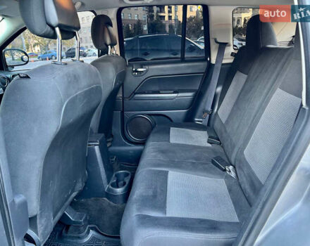 Сірий Джип Compass, об'ємом двигуна 2 л та пробігом 163 тис. км за 9300 $, фото 18 на Automoto.ua
