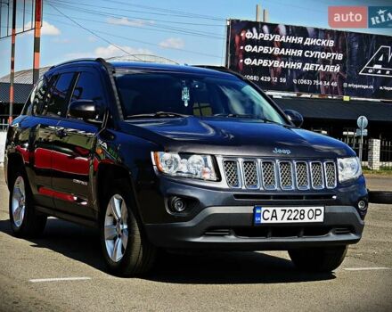 Сірий Джип Compass, об'ємом двигуна 2.36 л та пробігом 203 тис. км за 10900 $, фото 1 на Automoto.ua