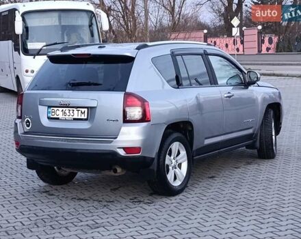 Серый Джип Компас, объемом двигателя 2.36 л и пробегом 205 тыс. км за 9450 $, фото 3 на Automoto.ua