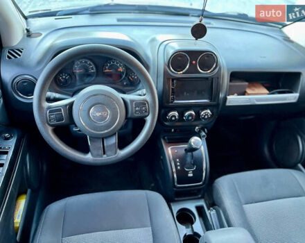 Сірий Джип Compass, об'ємом двигуна 2 л та пробігом 163 тис. км за 9300 $, фото 12 на Automoto.ua