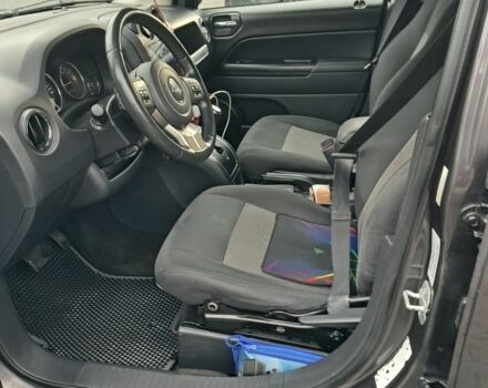 Серый Джип Компас, объемом двигателя 2.4 л и пробегом 146 тыс. км за 291 $, фото 3 на Automoto.ua