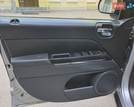 Сірий Джип Compass, об'ємом двигуна 2 л та пробігом 172 тис. км за 9997 $, фото 21 на Automoto.ua