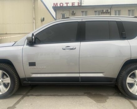 Серый Джип Компас, объемом двигателя 2.4 л и пробегом 183 тыс. км за 10300 $, фото 4 на Automoto.ua