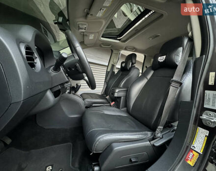 Джип Компас 2015 в Киеве на Automoto.ua Серый Джип Компас, объемом двигателя 2.36 л и пробегом 183 тыс. км за 10900 $, фото 10 на Automoto.ua