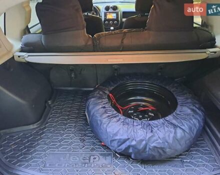 Сірий Джип Compass, об'ємом двигуна 2 л та пробігом 172 тис. км за 9997 $, фото 29 на Automoto.ua