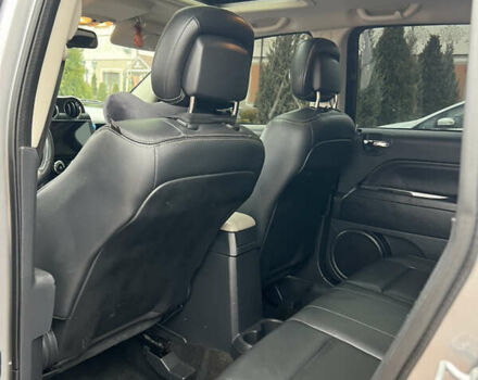 Сірий Джип Compass, об'ємом двигуна 2.36 л та пробігом 185 тис. км за 9700 $, фото 18 на Automoto.ua