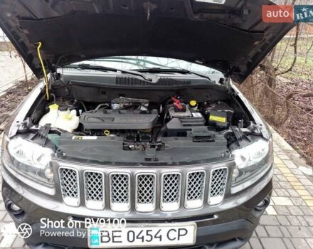 Серый Джип Компас, объемом двигателя 2.4 л и пробегом 97 тыс. км за 12000 $, фото 2 на Automoto.ua