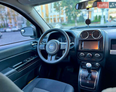 Сірий Джип Compass, об'ємом двигуна 2 л та пробігом 163 тис. км за 9300 $, фото 15 на Automoto.ua