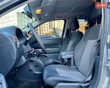 Сірий Джип Compass, об'ємом двигуна 2 л та пробігом 163 тис. км за 9300 $, фото 11 на Automoto.ua