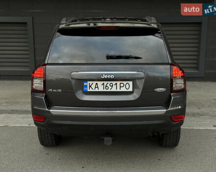 Джип Компас 2015 в Киеве на Automoto.ua Серый Джип Компас, объемом двигателя 2.36 л и пробегом 183 тыс. км за 10900 $, фото 6 на Automoto.ua