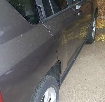 Сірий Джип Compass, об'ємом двигуна 2 л та пробігом 82 тис. км за 11000 $, фото 7 на Automoto.ua
