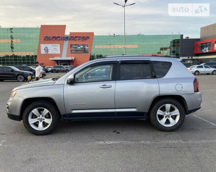 Серый Джип Компас, объемом двигателя 2.36 л и пробегом 225 тыс. км за 12500 $, фото 3 на Automoto.ua