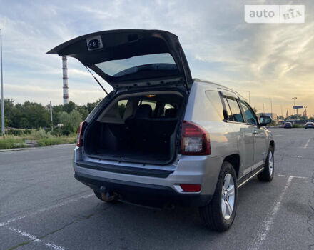 Серый Джип Компас, объемом двигателя 2.36 л и пробегом 225 тыс. км за 12500 $, фото 9 на Automoto.ua