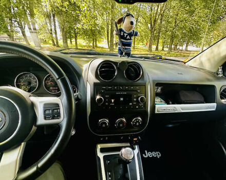 Сірий Джип Compass, об'ємом двигуна 2 л та пробігом 117 тис. км за 11200 $, фото 2 на Automoto.ua