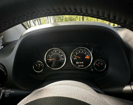 Сірий Джип Compass, об'ємом двигуна 2 л та пробігом 117 тис. км за 11200 $, фото 3 на Automoto.ua