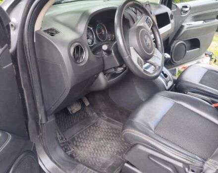 Сірий Джип Compass, об'ємом двигуна 2.36 л та пробігом 181 тис. км за 10500 $, фото 4 на Automoto.ua