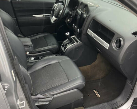 Сірий Джип Compass, об'ємом двигуна 2.36 л та пробігом 169 тис. км за 12499 $, фото 8 на Automoto.ua