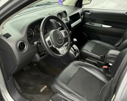 Серый Джип Компас, объемом двигателя 2.36 л и пробегом 189 тыс. км за 10700 $, фото 2 на Automoto.ua